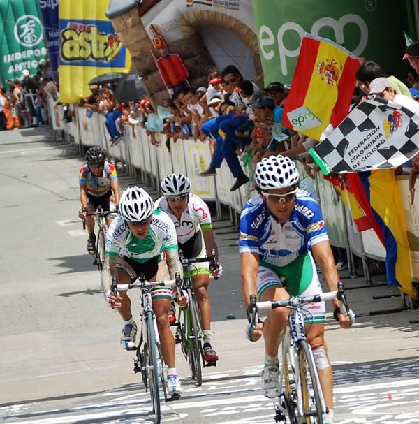 Oscar Sevilla (Ind Ant-Idea-Fla-Lot De Medellin) leads in a group for ninth place.