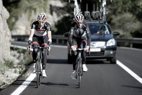 Laurent Didier and Andy Schleck climb together