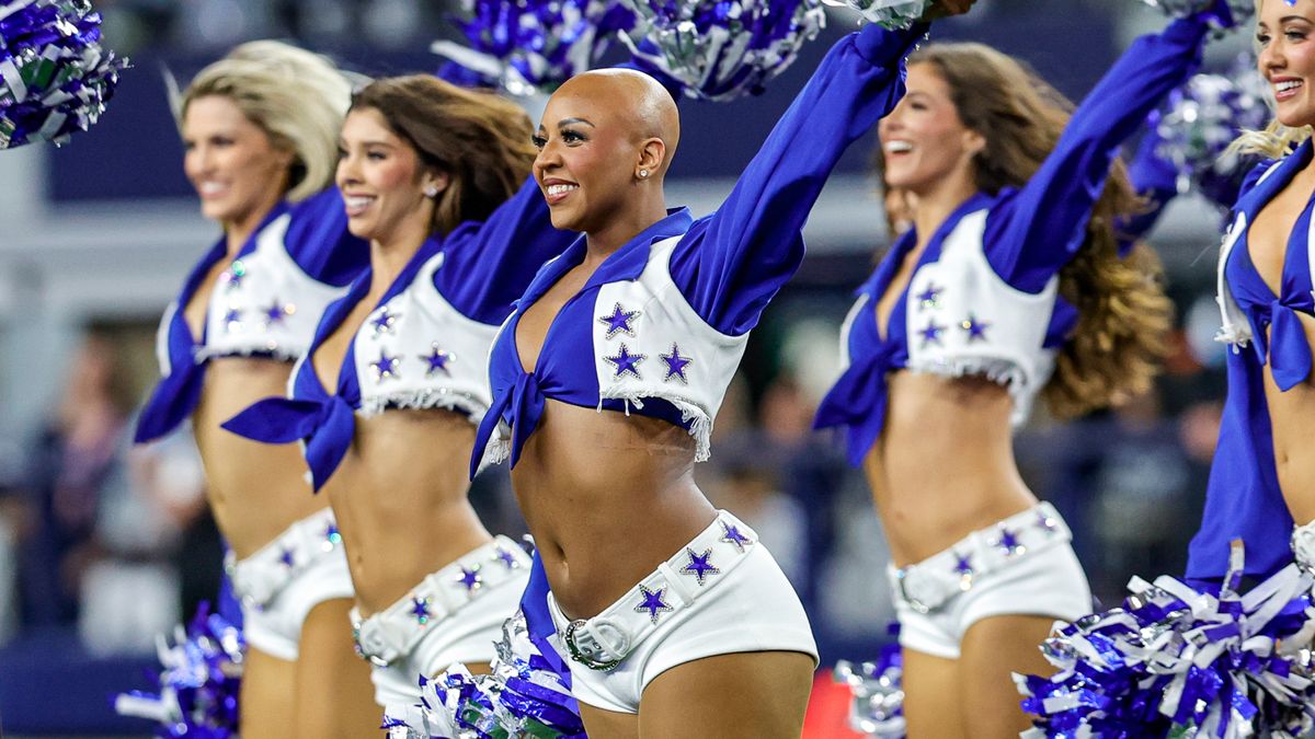 La pom-pom girl des Cowboys de Dallas, Armani Latimer, fait de son alopécie la une des journaux du football du lundi soir