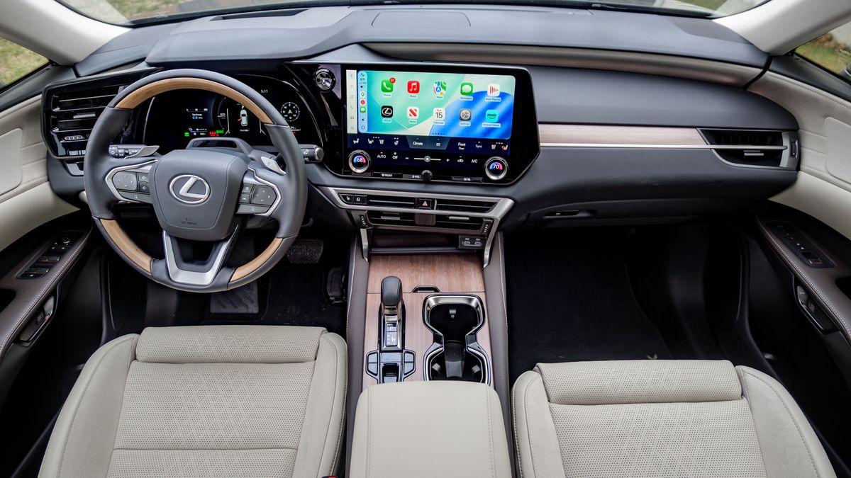 2026 Lexus RX 450h+ review.