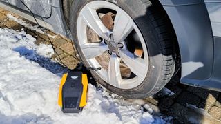 Everlit Roadside Assistance Kit tire pump