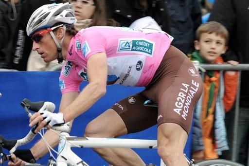 Martin Elmiger (Ag2R-La Mondiale) rounds a corner in the closing circuits