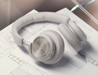 Bang Olufson Beoplay Hx White