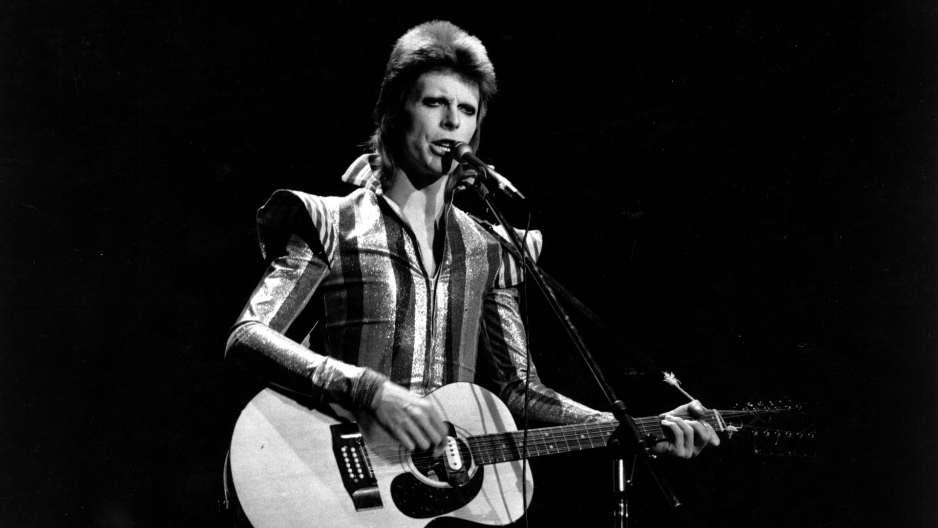 3rd July 1973: David Bowie performs his final concert as Ziggy Stardust at the Hammersmith Odeon, London. The concert later became known as the Retirement Gig