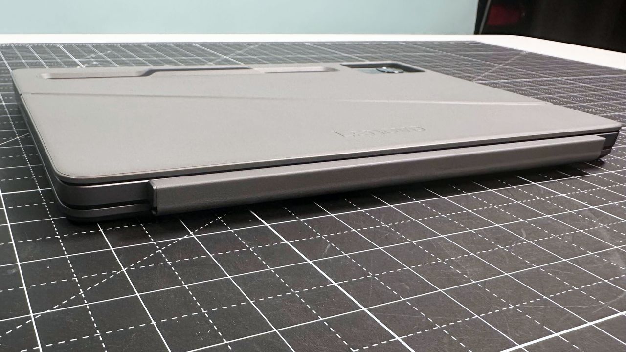 Side-on shote of the Lenovo Chromebook Duet 11 Gen 9, showing the design and overall thinness.
