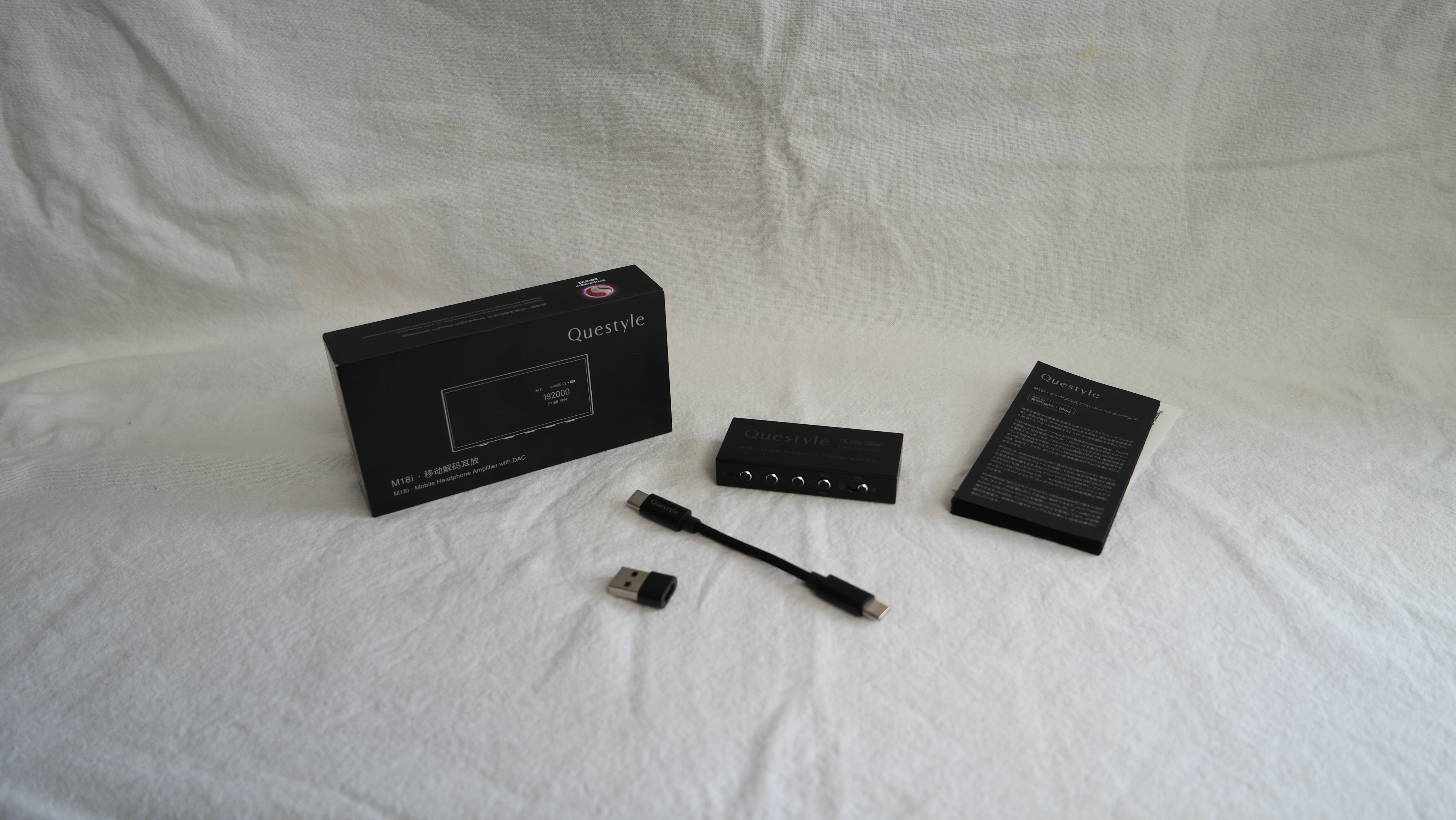 Questyle M18i unboxed contents