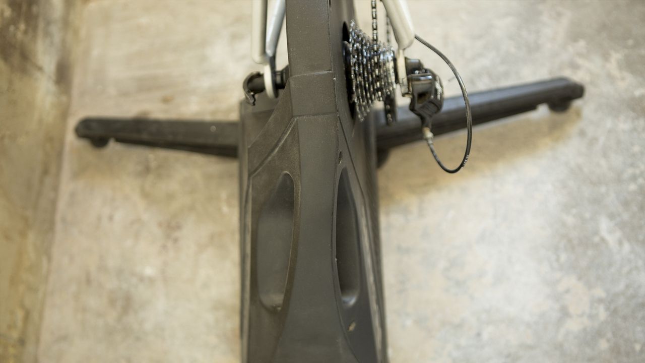 Saris H3 turbo trainer and TD1 desk