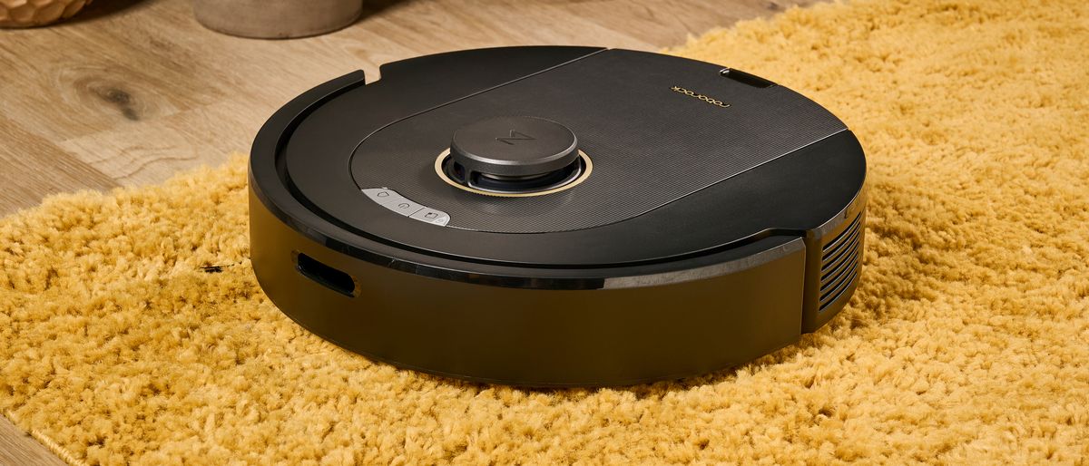 Roborock Q5 Pro+ robot vacuum on a rug