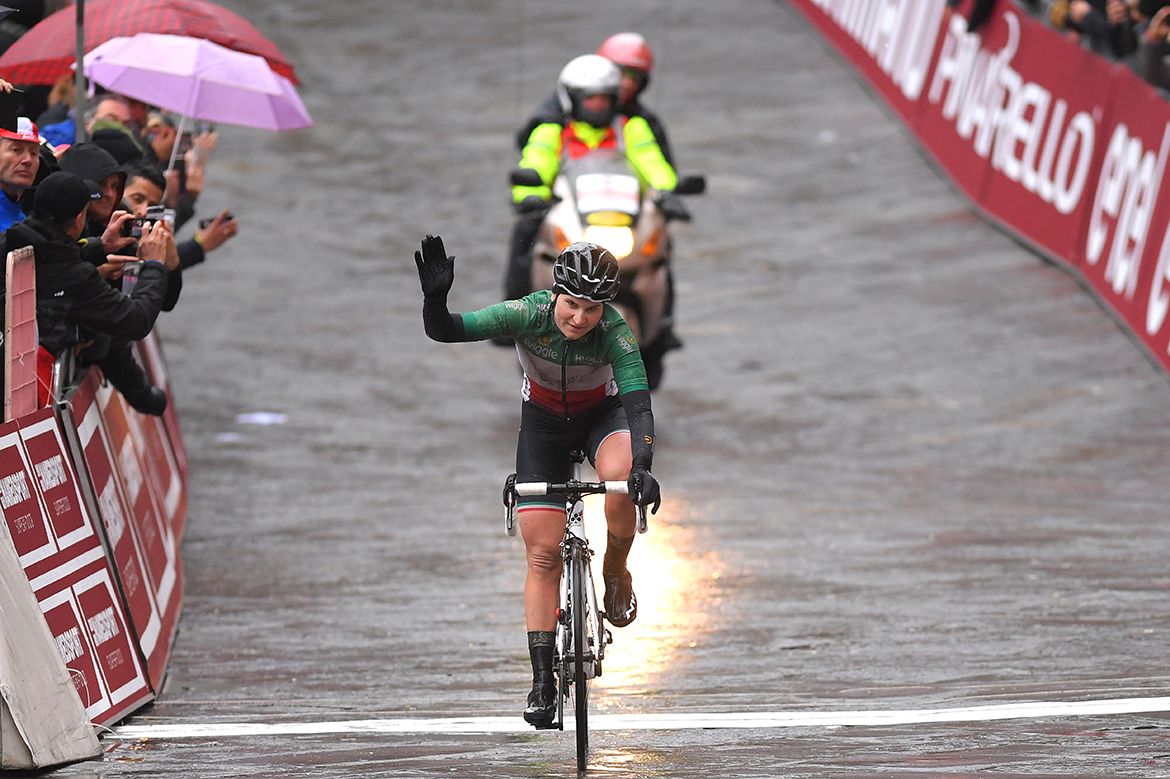 Italian champion Elisa Longo Borghini (Wiggle-High5) waves as she finishes third
