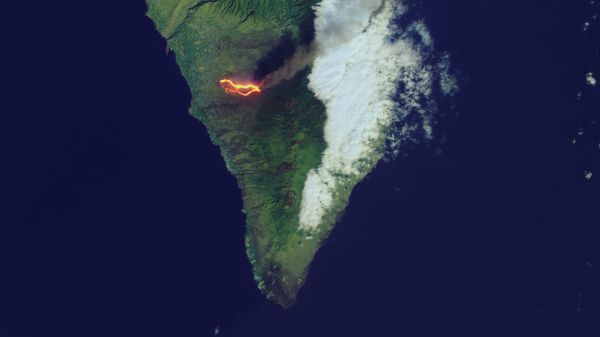 Bright lava flows, smoke pour from La Palma volcano eruption in new Landsat photos