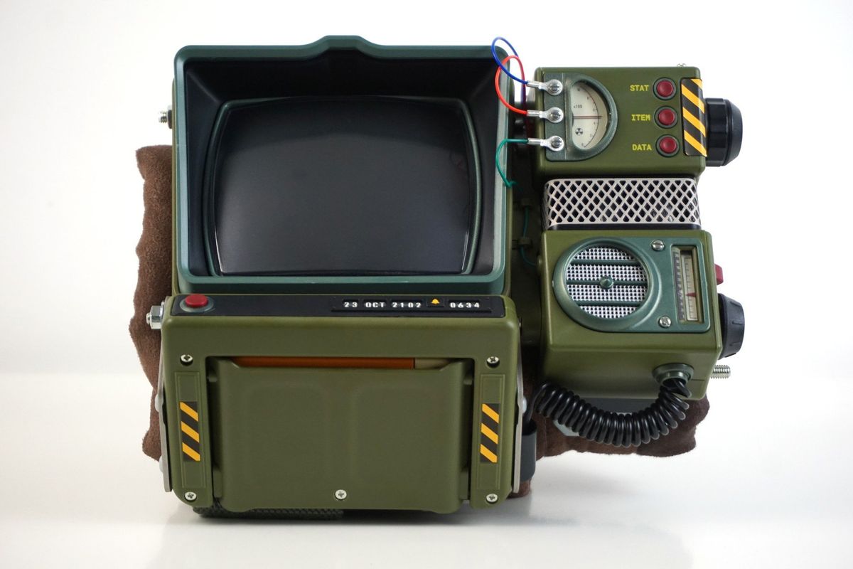 Fallout 76 Pip-Boy 2000 Mk VI Construction Kit Review: Near perfect ...