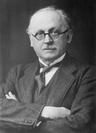 Portrait photo circa 1920s of English architect Sir Edwin Landseer Lutyens (1869 - 1944).