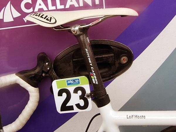 Ritchey have already integrated their handy one-bolt head into a zero-offset alloy seatpost but this is the first we've seen of a carbon fiber version.