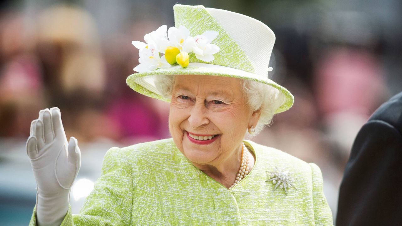 queen elizabeth 522820942