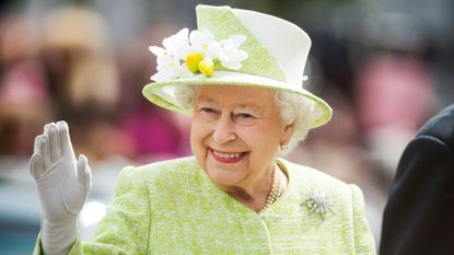 queen elizabeth 522820942