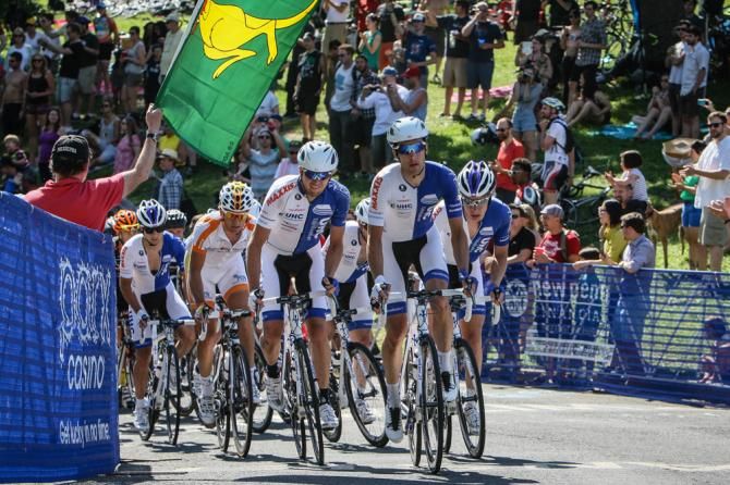 UnitedHealthcare puts riders on the front on the last lap