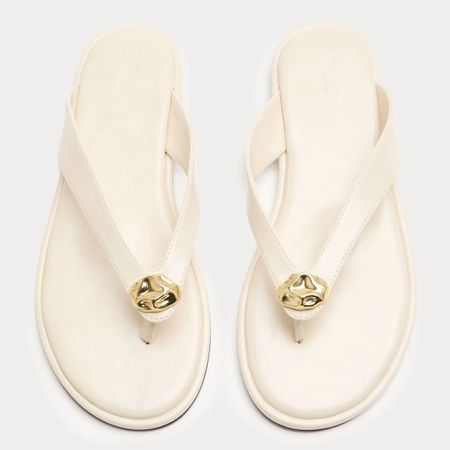 M&S LEATHER FLIP FLOPS 