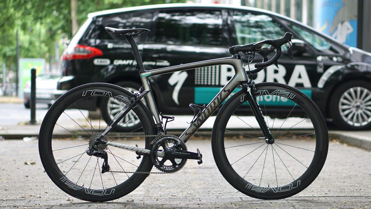 Peter Sagan has a custom camo-fade paintjob on his new Specialized S-Works Tarmac