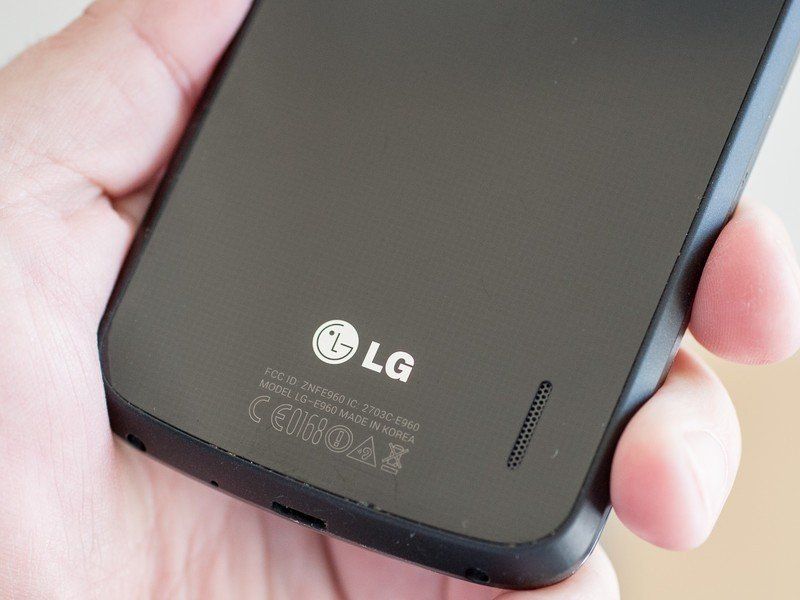 LG Nexus 4 &mdash;&nbsp;sparkle on the bottom