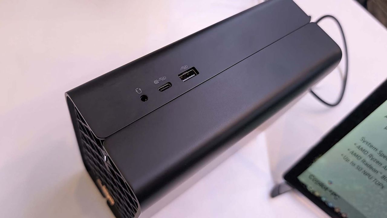 Top down view of the HP Z2 Mini G1a side ports.