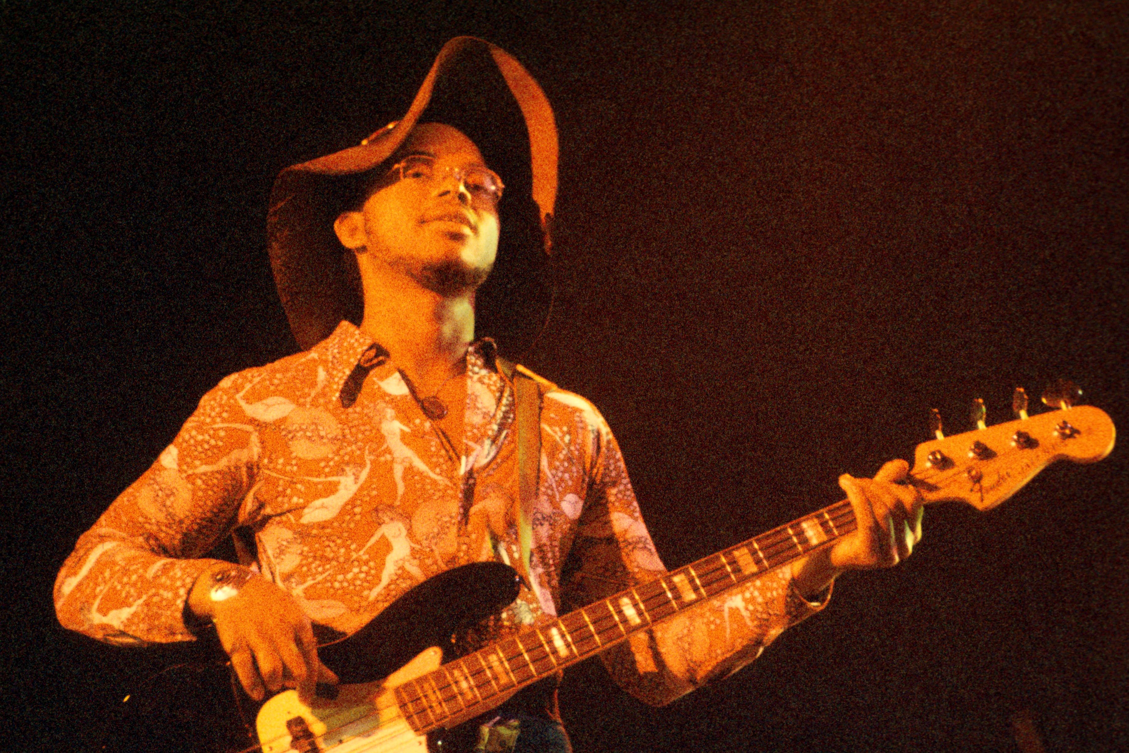 War Bassist And Co Founder Morris B B Dickerson Has Died Aged 71 Guitar World - michael jackson rock with you roblox id
