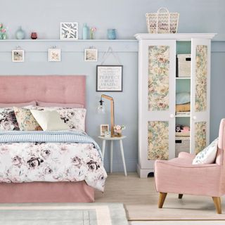A floral and chintzy bedroom decorated in the grandmillennial interiors style
