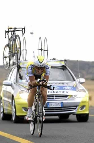 Mikhail Ignatiev (Tinkoff Credit Systems) is chased by an impressive team car.