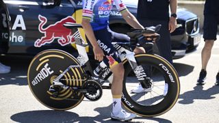 Fresh images emerge of Remco Evenepoel's dazzling prototype Specialized Shiv