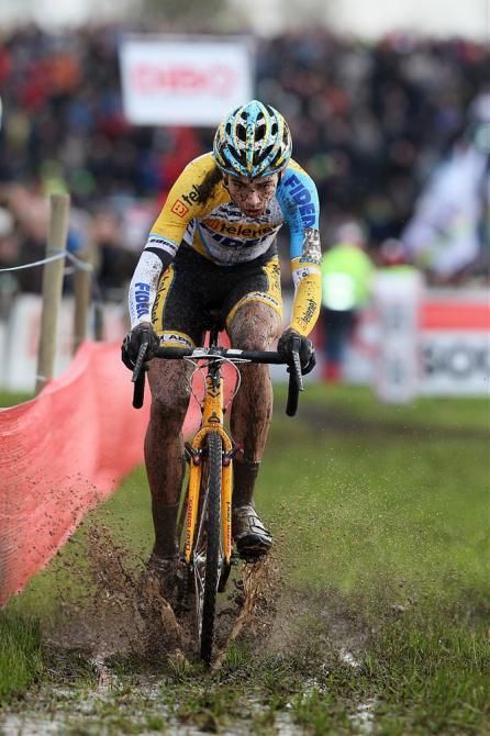 19-year-old Wout Van Aert (Telenet-Fidea) had an impressive race at Jaarmarktcross Niel
