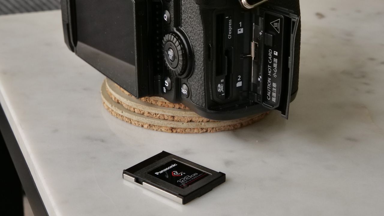 The Panasonic GH6 camera sitting on a table