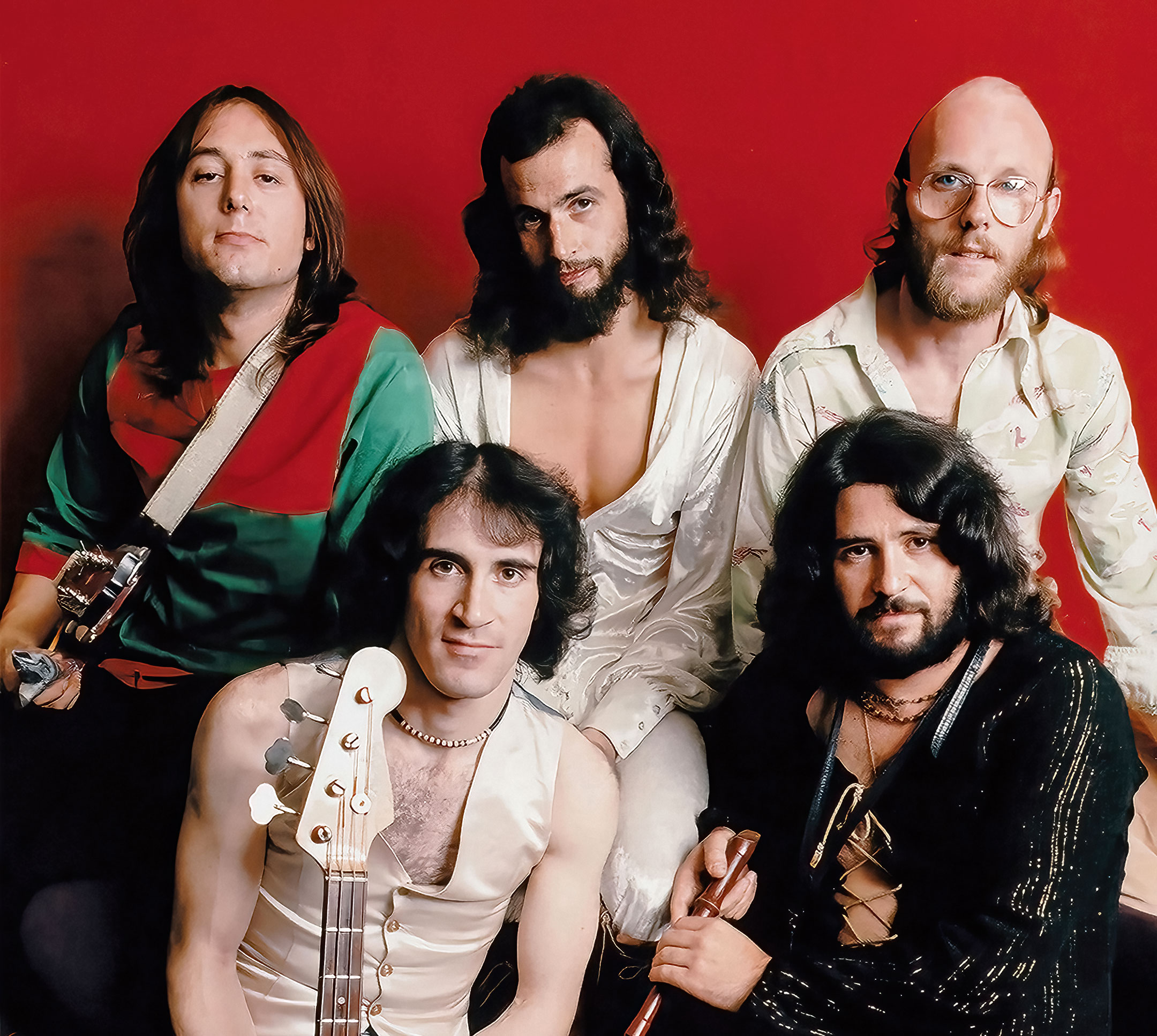 Gentle Giant’s Playing The Fool line-up (clockwise from back-left): Gary Green, Kerry Minnear (keyboards), John Weathers (drums), Derek Shulman (vocals) and Ray Shulman (bass)