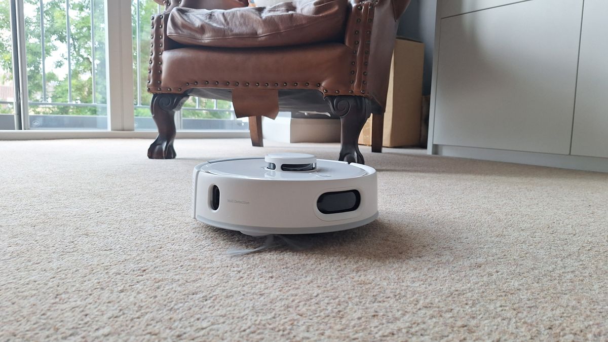 SwitchBot K11+ robot vacuum