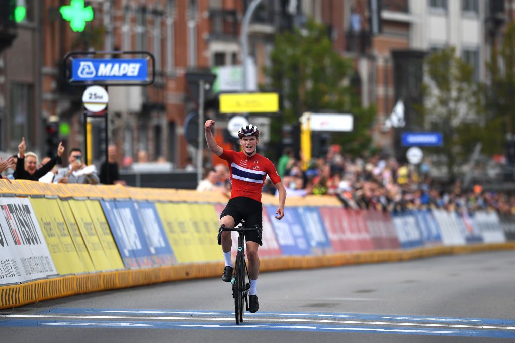 Per Strand Hagenes (Norway) reaches the finish