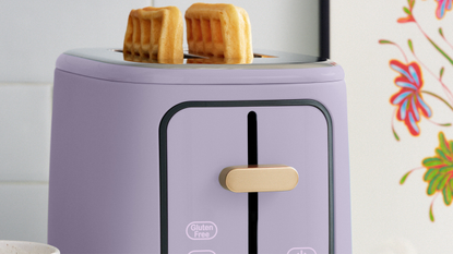 Beautiful by Drew Barrymore 2-slice toaster in Lavender