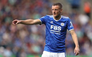 Leicester City striker Jamie Vardy pointing | Leicester v Napoli live stream