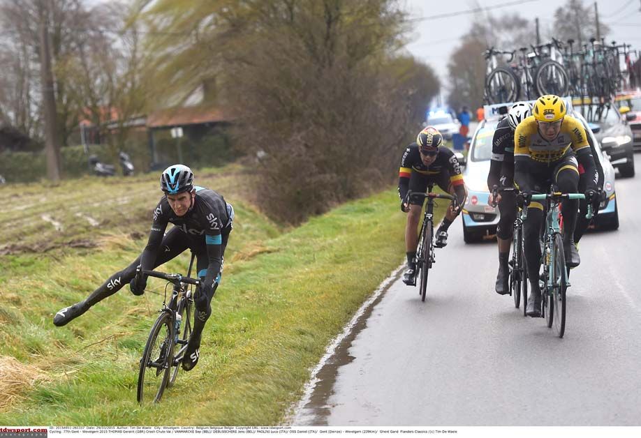 The wind takes Geraint Thomas by surprise during Gent-Wevelgem