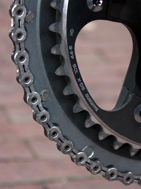Like most riders at Paris-Roubaix, Flecha is running a 53/44T combo up front.