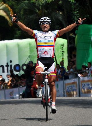 Stage 4 - Rafael Cardenas wins stage