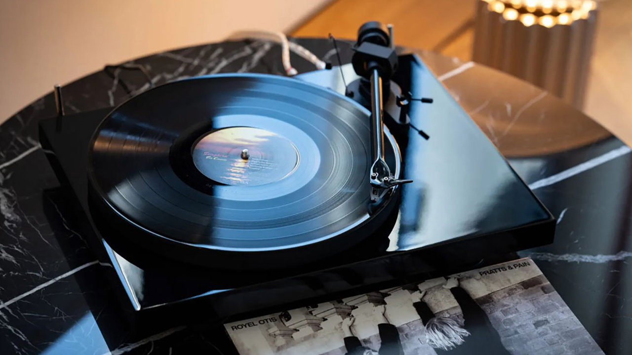 Pro-Ject Debit EVO 2 turntable on a marble table