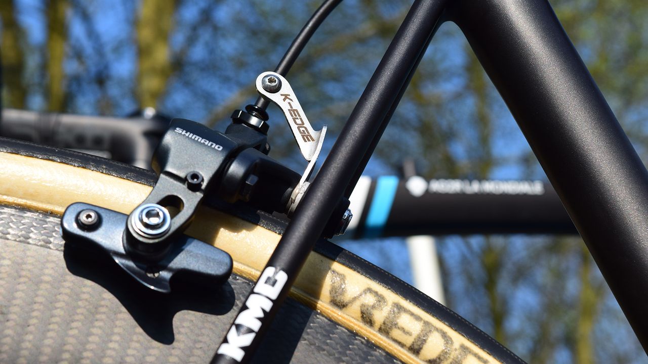 K-Edge components were seen as computer mounts, chain catchers, GoPro mounts and number plate holders at the race