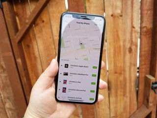 iPhone XS Find My app