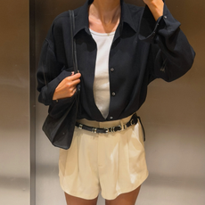 An image of a woman wearing voluminous shorts trend 2026