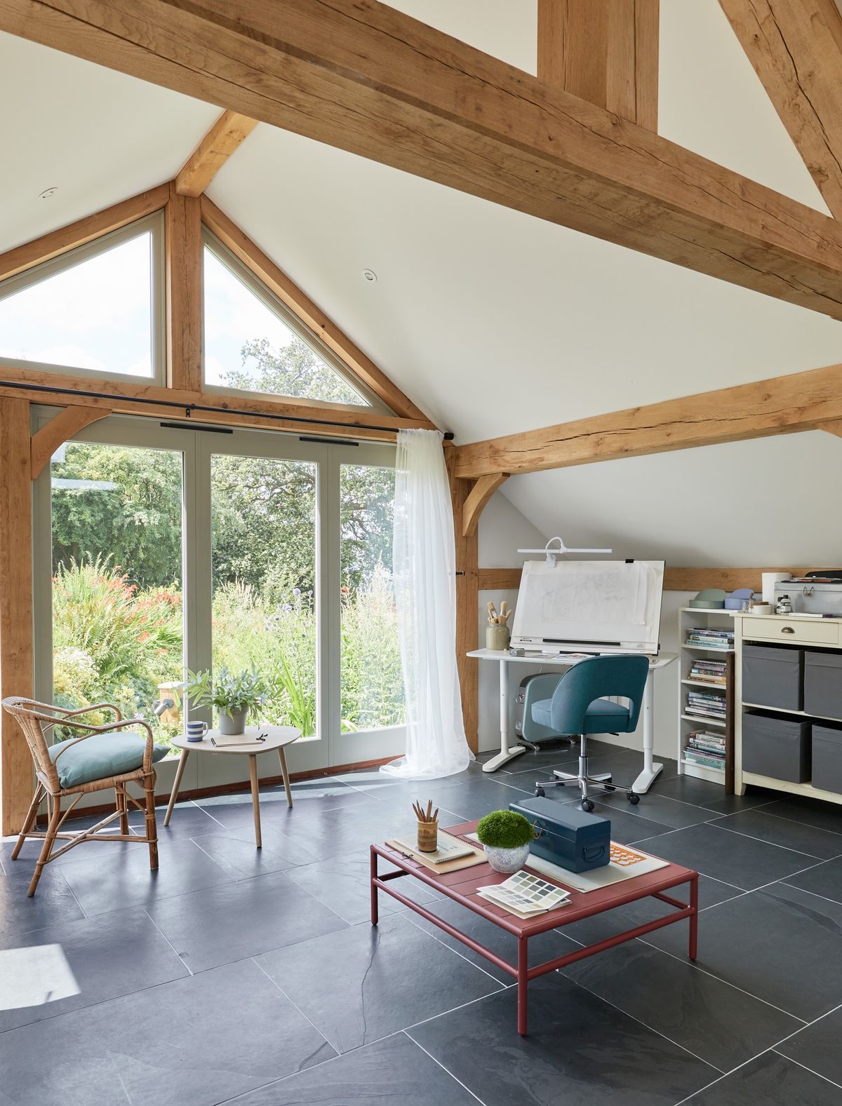 Summer House Flooring Ideas for a Practical and Smart Finish | Homebuilding