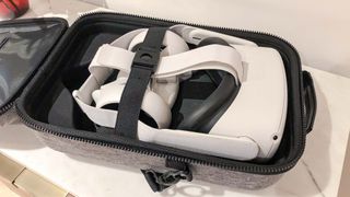 Best Oculus Quest 2 cases: Hijiao Hard Travel Case