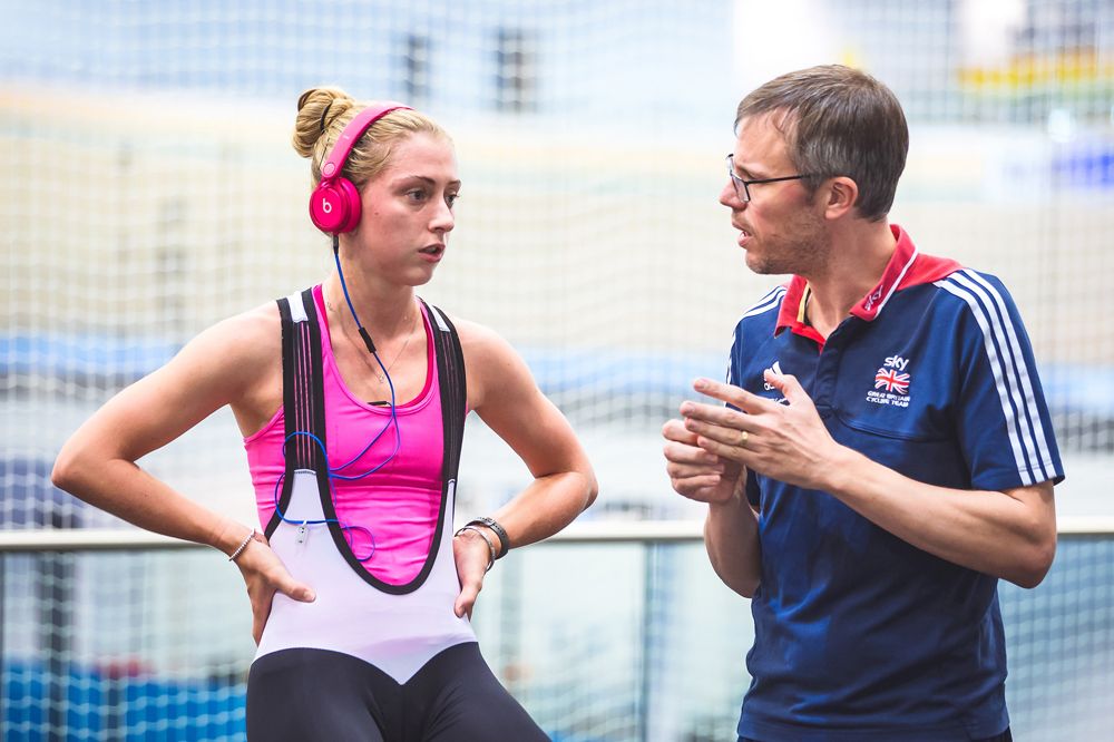 Laura Trott talks things through with coach Paul Manning