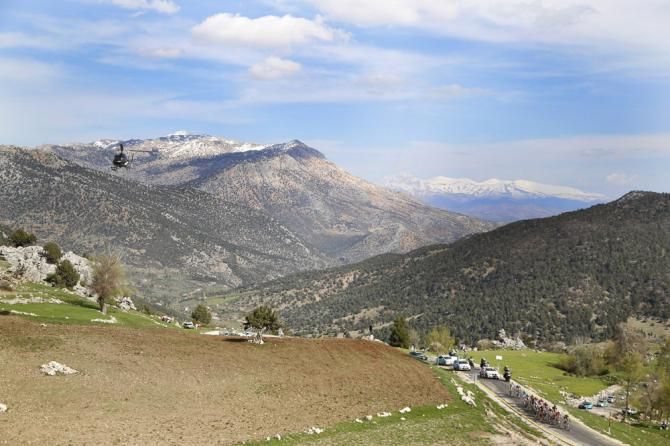 The Tour of Turkey peloton entered the mountains on stage 3.