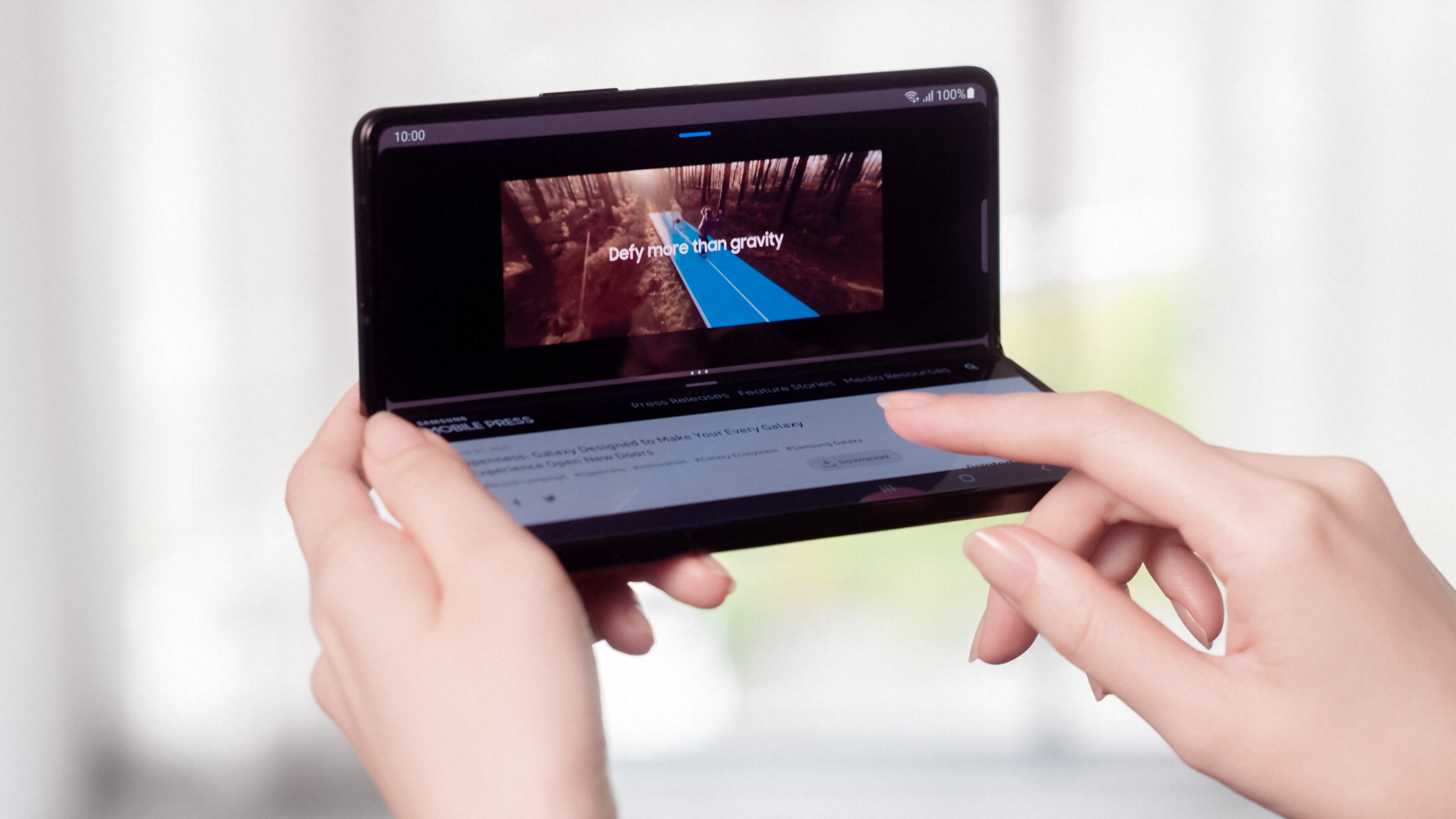 Galaxy Z Fold3 Flex Panel