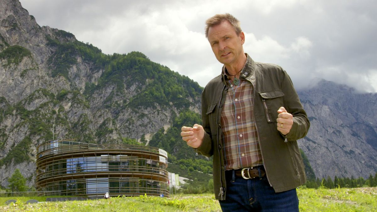 Phil Keoghan on The Amazing Race