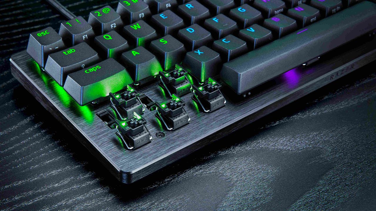 Image of the Razer Huntsman V3 Pro wired gaming keyboard.