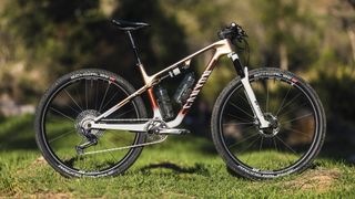 Canyon Lux World Cup CFR Untamed side on view